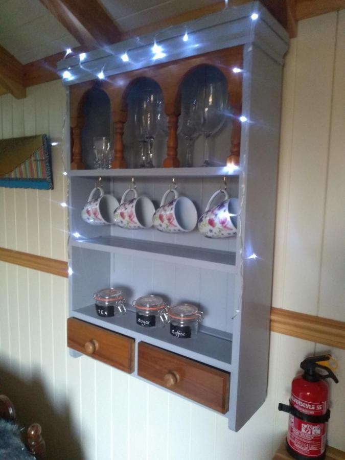 Glamping Malvern Shepherd Hut Екстер'єр фото