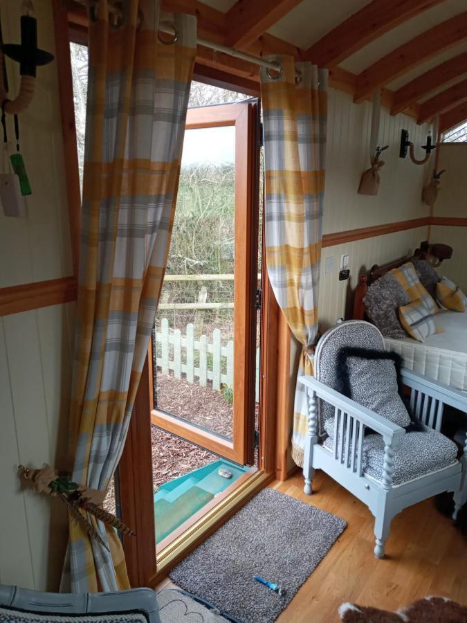 Glamping Malvern Shepherd Hut Екстер'єр фото