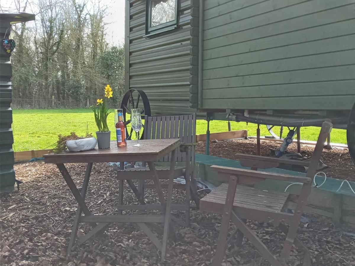 Glamping Malvern Shepherd Hut Екстер'єр фото