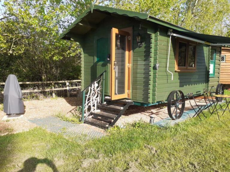 Glamping Malvern Shepherd Hut Екстер'єр фото